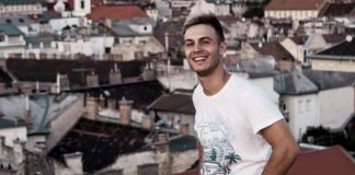 Kempf Zozó igazán stílusosan nézte meg az új Top Gun című filmet