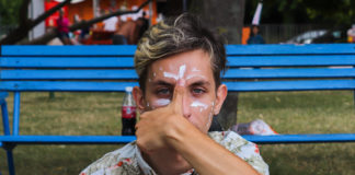 Oszi olyan, akár egy játékos kisgyerek