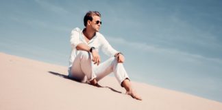 Henry Kettner könyvet írt