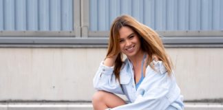 Sápi Vivi 150 millás autóval gurul