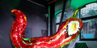 Megpistázott estén kapott új szobrot Erős Pista