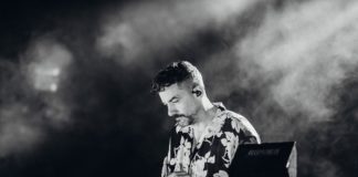 Visszatér Budapestre a downtempo legsokoldalúbb zenésze, Bonobo!