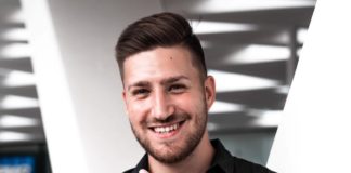 Hernádi Bence olyan verset írt feleségének, hogy eldobod az agyad!