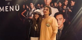 Petra a Prove Zenekar frontemberével jelent meg egy mozi vetítésen