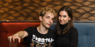 Juli tényleg leöntötte magát teával a Középsuli 200.részének forgatásán?