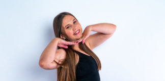 A KS sportladyje frizurát változtatott, derékig érő hajból totál rövid, nektek hogy tetszik?