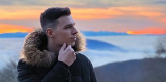 4 napig egy garázsban bezárva? Cresser megint megcsinálta!