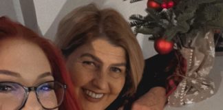 Pap Dorisz téli outfitje és sminkje feldobja az esősebb napokat, a beszédstílusa pedig pláne!