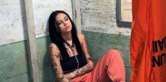 Szexi csajnak szexi autó, avagy pózoljunk drága kocsival