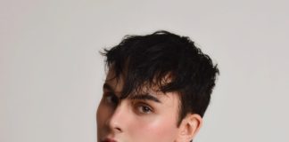 „MIÉRT VAN ITT ILYEN CSÓTÁNYSZAG? MINT EGY PATKÁNYLYUKBAN.”