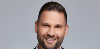 37 millió forintos karóráját mutogatja Rácz Jenő