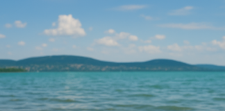 Szuperciki: amikor a papucsod a Balaton közepén maradt