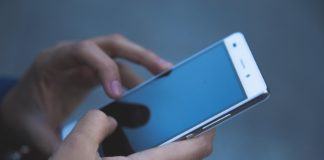 5 jel, hogy túl sok időt töltesz a telefonodon