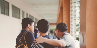 9 tipp, hogyan barátkozz könnyebben az új osztályban