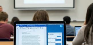 A Google Docs románc és a pad alatti univerzum