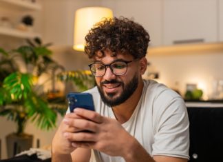 5 jel, hogy tetszel neki az online térben